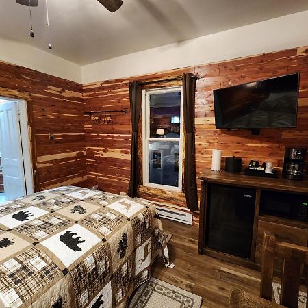 יוריקה ספרינגס Log Cabin Inn מראה חיצוני תמונה