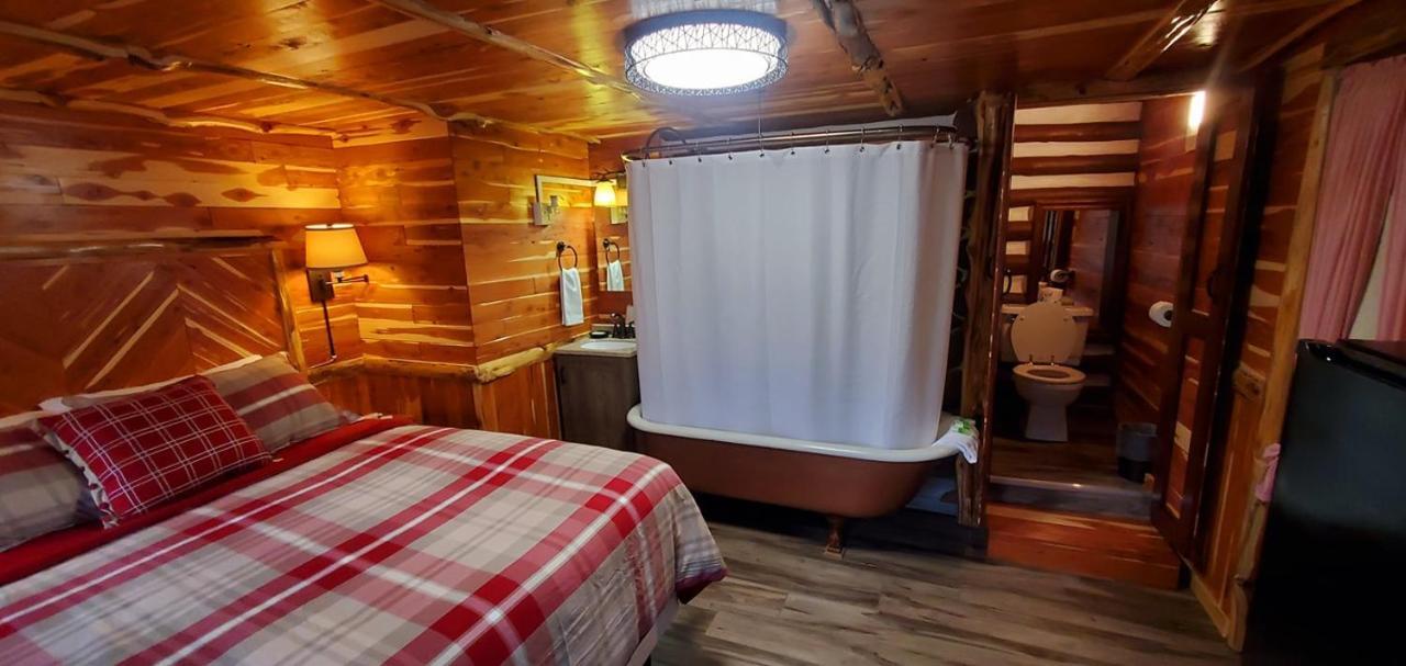 יוריקה ספרינגס Log Cabin Inn מראה חיצוני תמונה