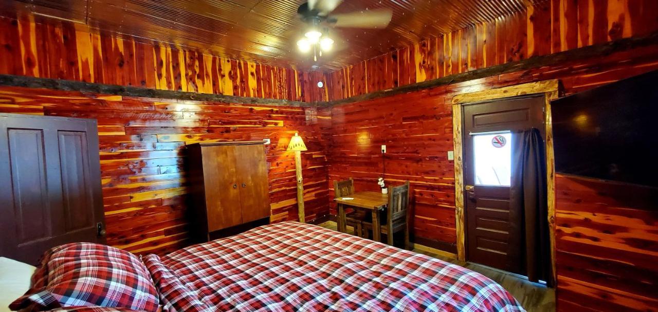 יוריקה ספרינגס Log Cabin Inn מראה חיצוני תמונה