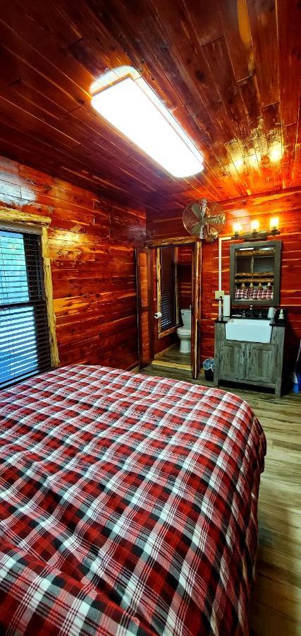 יוריקה ספרינגס Log Cabin Inn מראה חיצוני תמונה