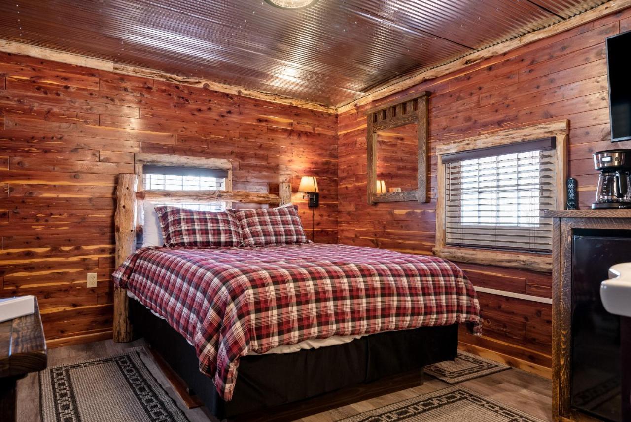 יוריקה ספרינגס Log Cabin Inn מראה חיצוני תמונה