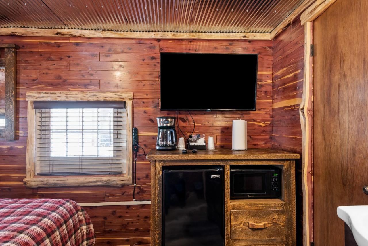 יוריקה ספרינגס Log Cabin Inn מראה חיצוני תמונה