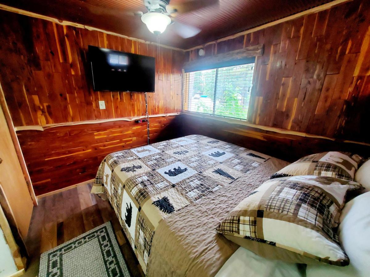 יוריקה ספרינגס Log Cabin Inn מראה חיצוני תמונה