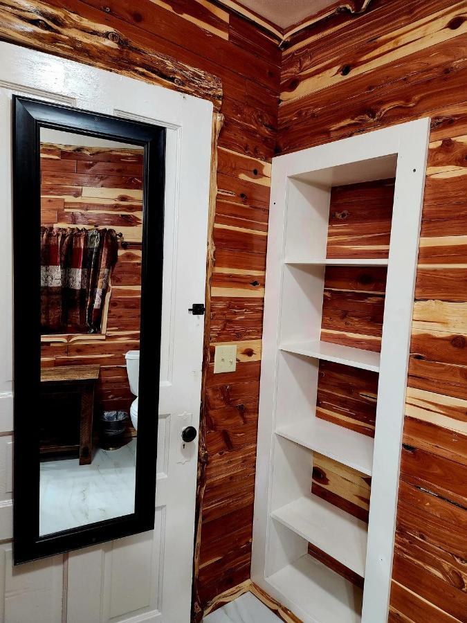 יוריקה ספרינגס Log Cabin Inn מראה חיצוני תמונה